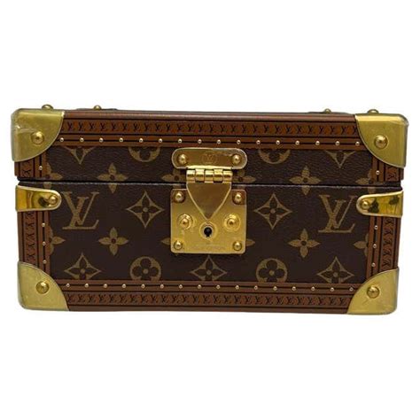 spaccio aziendale louis vuitton|louis vuitton scatole.